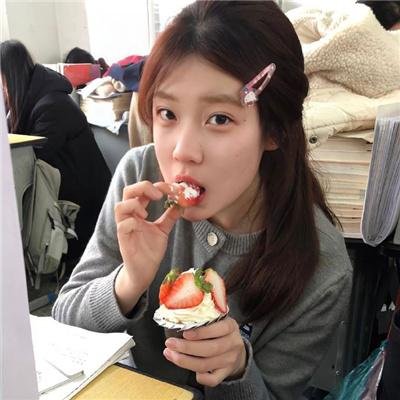 男人与婴儿
